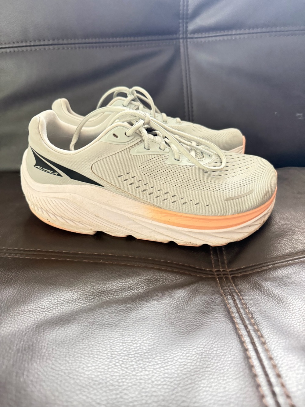 Altra Women's Running Shoe in Light Gray with Peach Accent